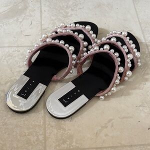Leith Pearl Embellished Black and Pink Sandals